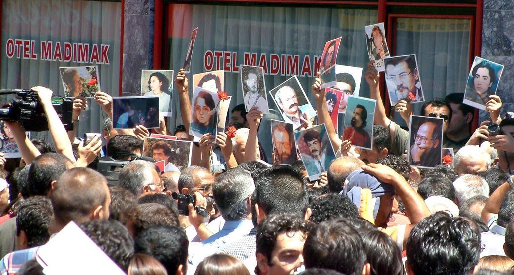 Sivas Katliamı 2 Temmuz 1993