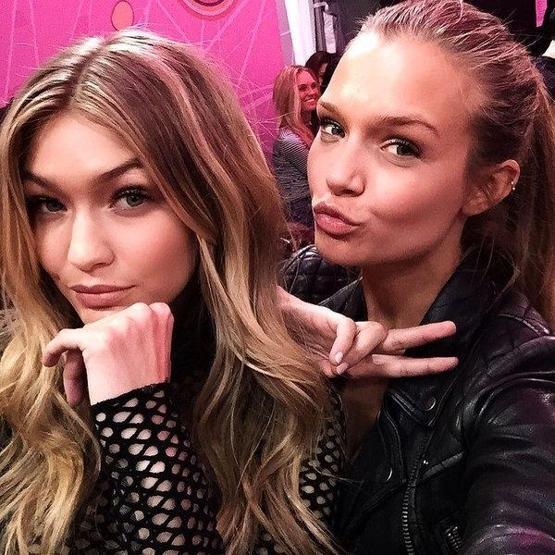 Victorias Secret Showun perde arkasından ilk fotoğraflar