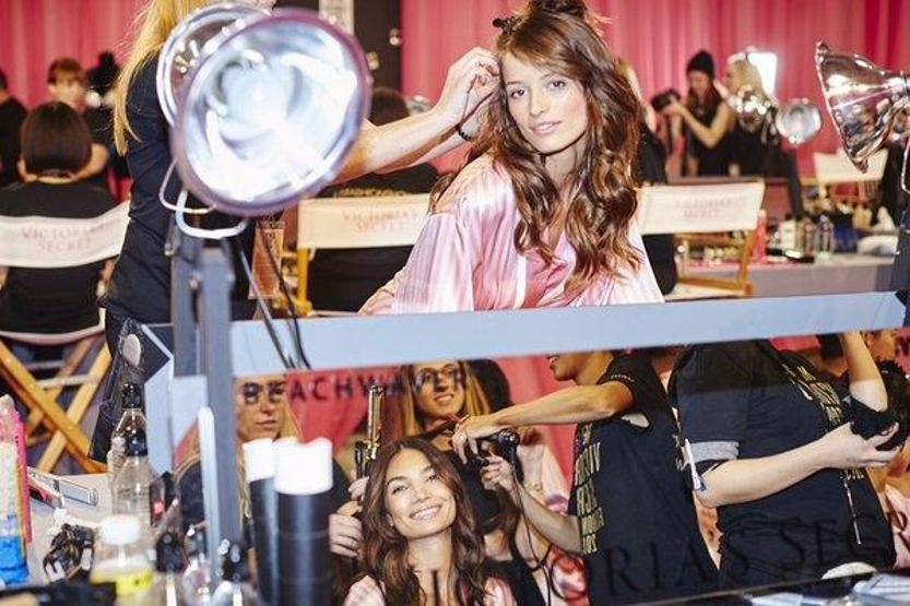 Victorias Secret Showun perde arkasından ilk fotoğraflar