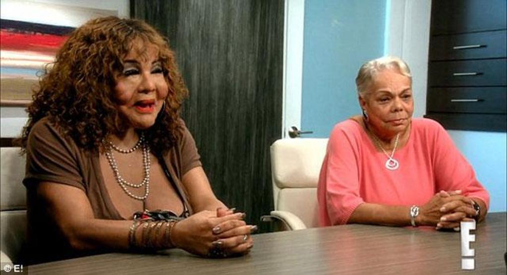 Yüzüne çimento ve lastik dolgu macunu enjekte edildi