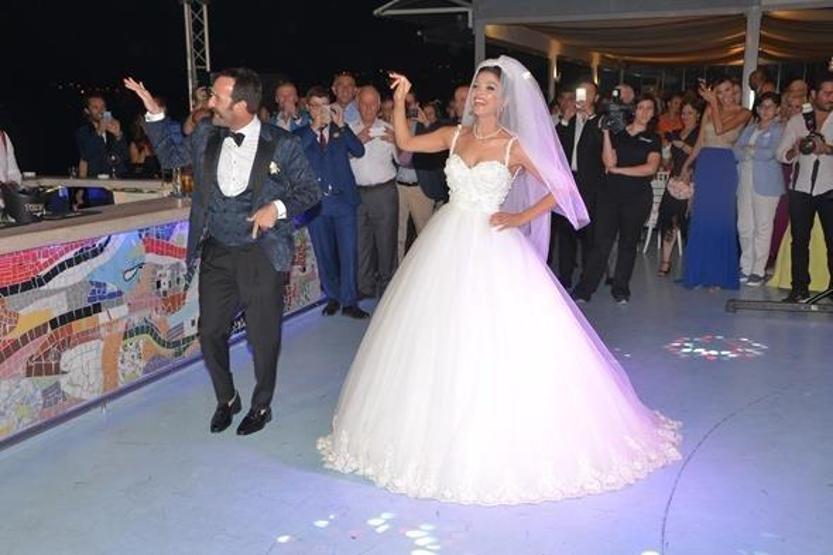 Eda Özerkan ve Timur Acar evlendi