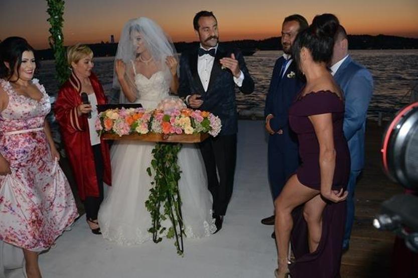 Eda Özerkan ve Timur Acar evlendi