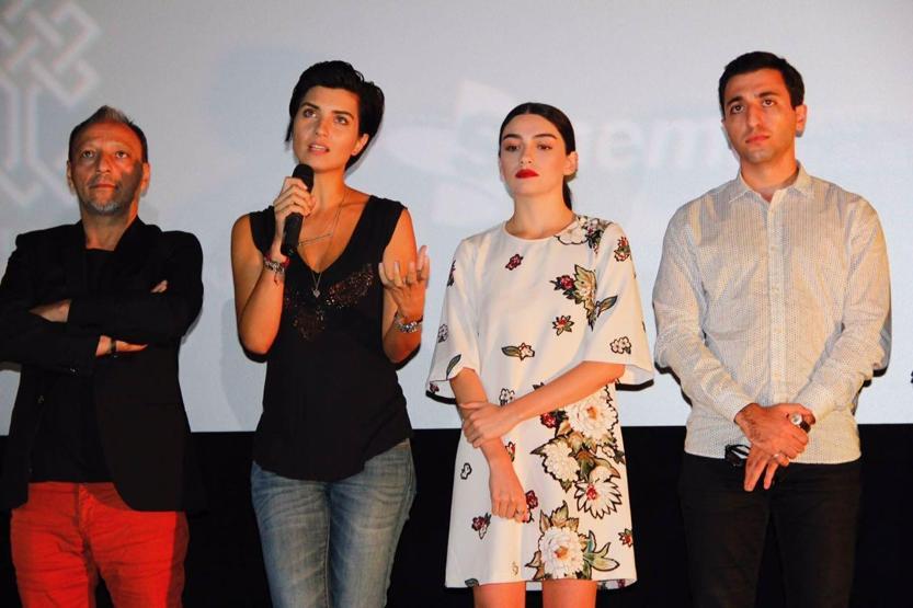 Cem Yılmaz: “Filmdeki öküzün bir simge olmaması sevindirici”