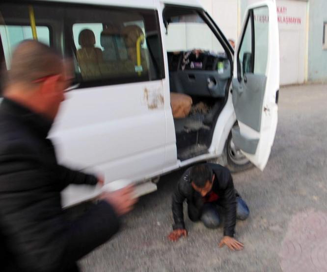 Dehşeti yaşayan küçük oğlunu böyle teselli etti: Bunlar bir oyun