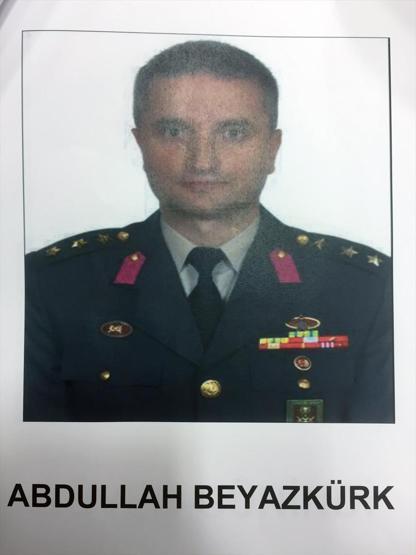 Firari komutanların fotoğrafları basına dağıtıldı