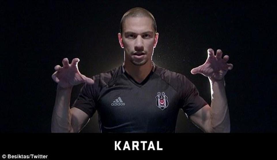 Beşiktaş taraftarının işaret diliyle tezahüratı dış basında