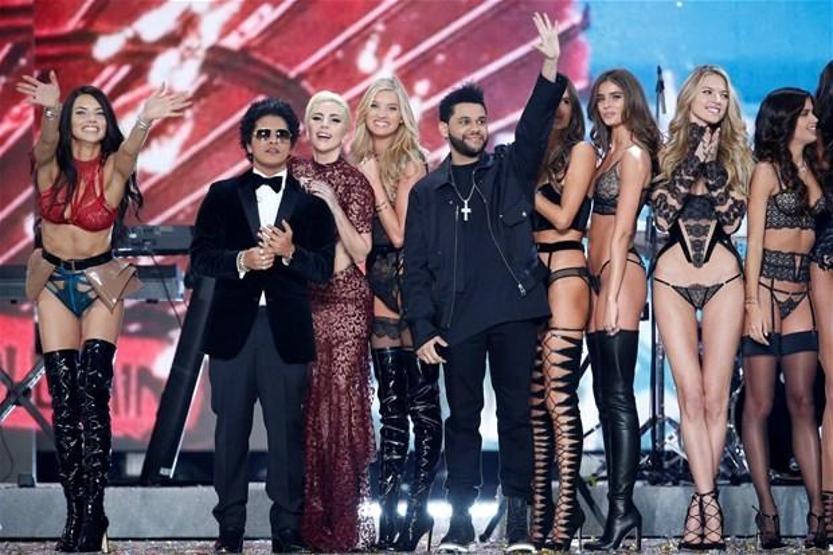 Victorias Secret Fashion Show Pariste yapıldı