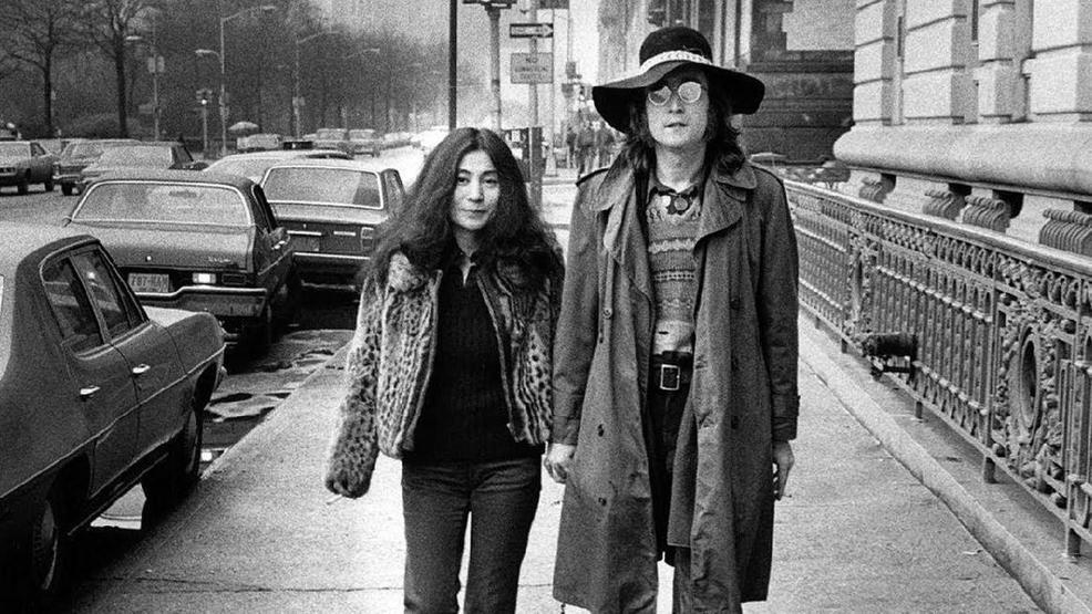 Barışçıl kimliğiyle hatırlanan efsane sanatçı John Lennon