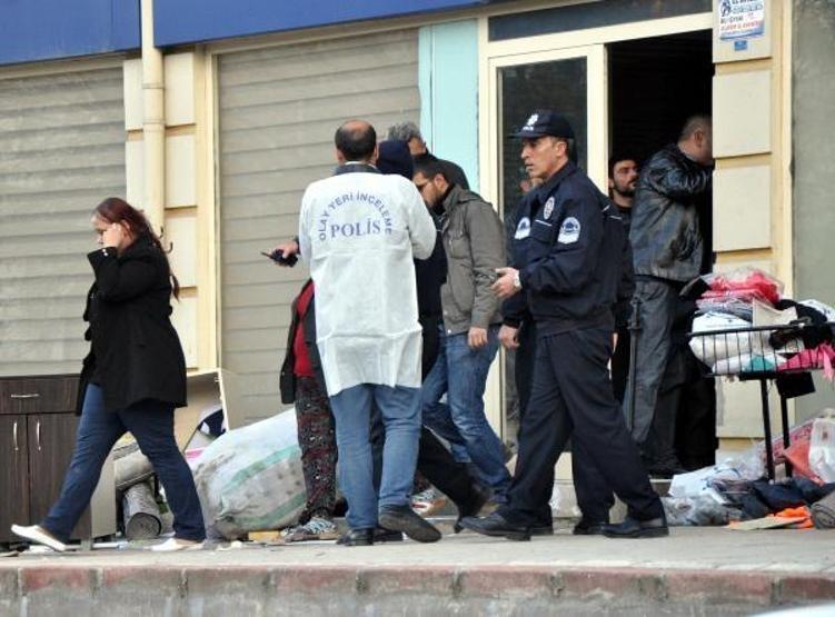 FETÖden mühürlenen Kimse Yok Mu Derneğinde yağmaya 40 gözaltı