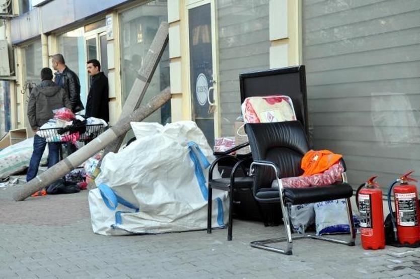 FETÖden mühürlenen Kimse Yok Mu Derneğinde yağmaya 40 gözaltı