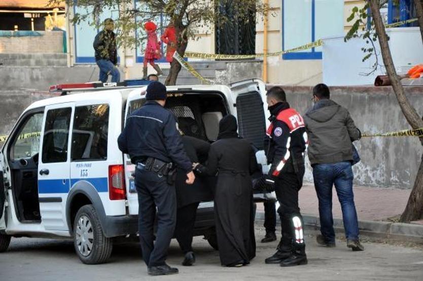 FETÖden mühürlenen Kimse Yok Mu Derneğinde yağmaya 40 gözaltı