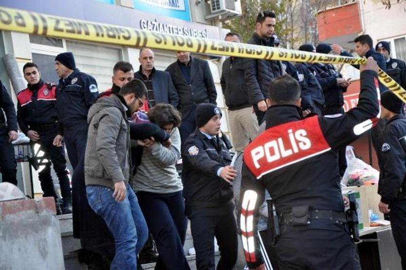 FETÖden mühürlenen Kimse Yok Mu Derneğinde yağmaya 40 gözaltı