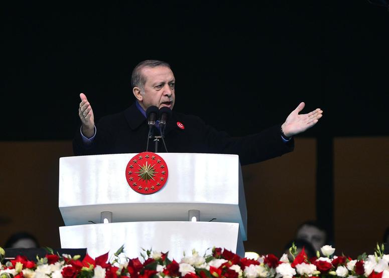 Vodafone Arenada futbolun yıldızları teröre karşı sahada