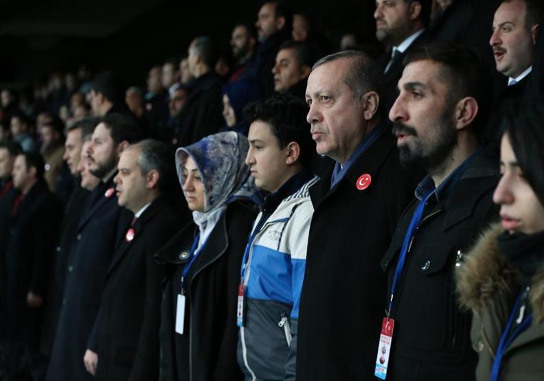 Vodafone Arenada futbolun yıldızları teröre karşı sahada