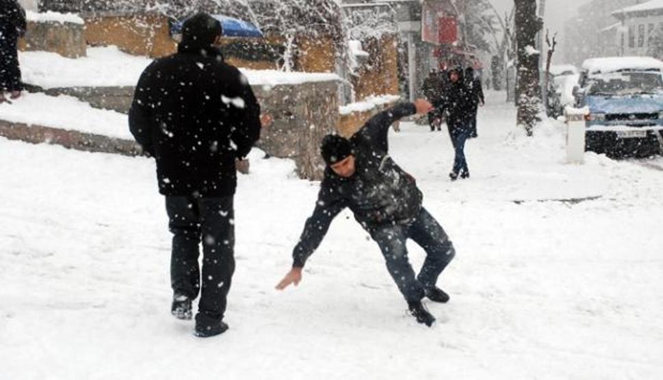 Karda düşmeden yürüme teknikleri - Güncel Haberler Son Dakika