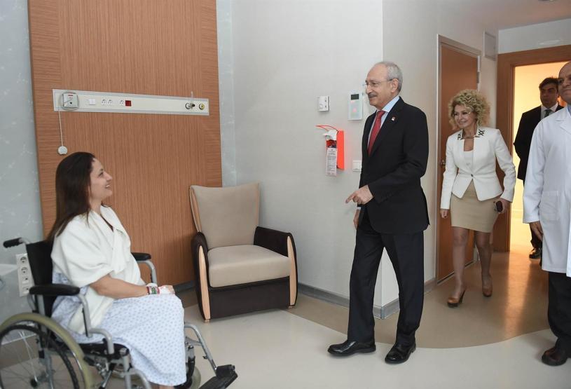 Kılıçdaroğlundan Meclisteki kavgada yaralanan Şafak Paveye ziyaret