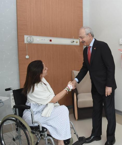 Kılıçdaroğlundan Meclisteki kavgada yaralanan Şafak Paveye ziyaret
