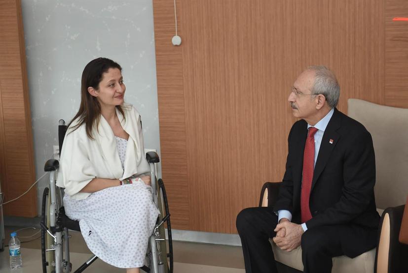 Kılıçdaroğlundan Meclisteki kavgada yaralanan Şafak Paveye ziyaret
