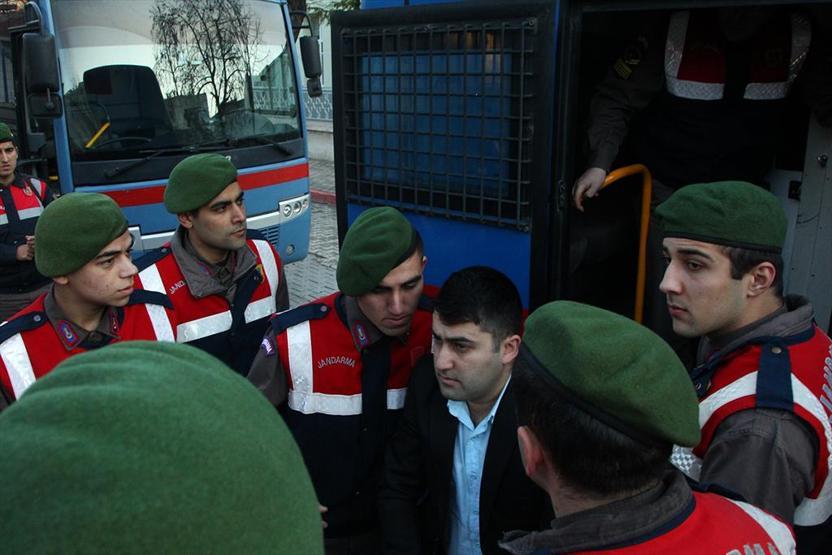 Hakim eski tugay komutanını uyardı: Bir daha olursa salondan çıkarılırsın