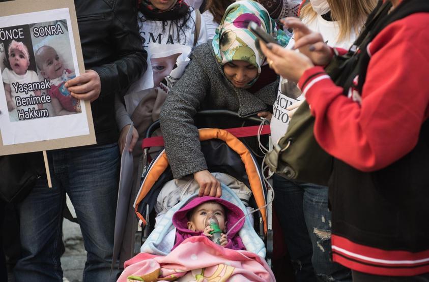 SMA ilacı için eylem yaptılar