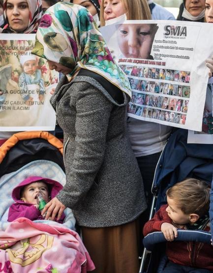 SMA ilacı için eylem yaptılar