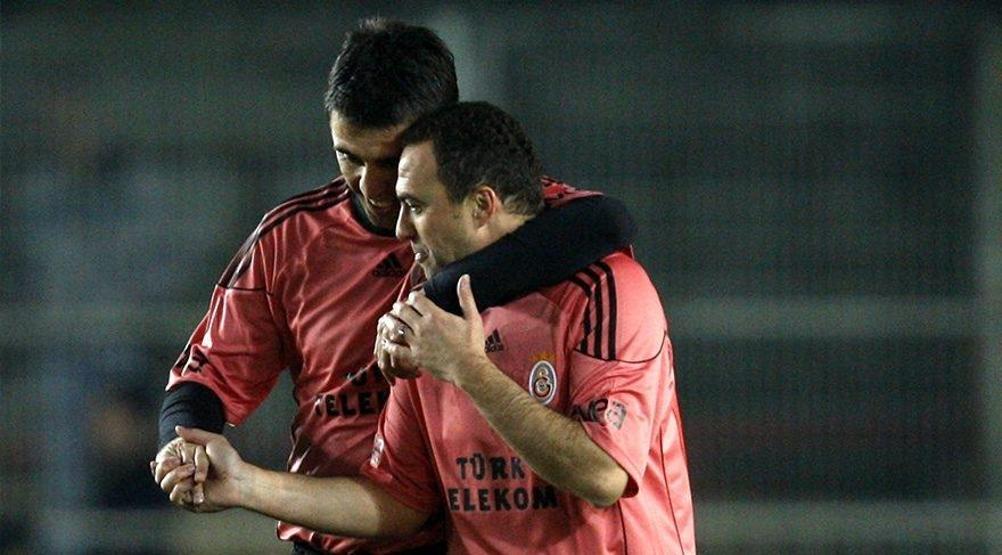 Galatasaray’da Hakan Şükür ve Arif Erdemin üyelikleri düşürüldü
