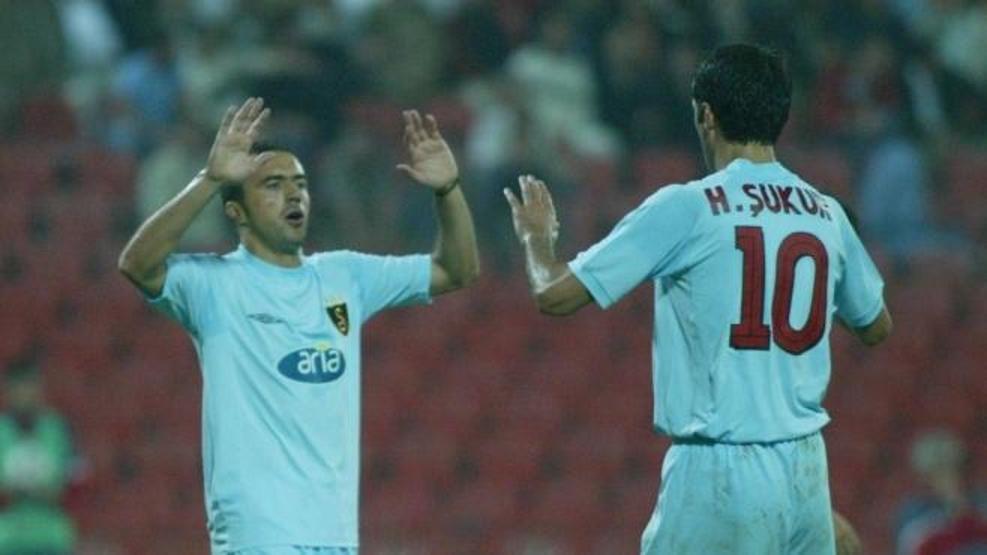 Galatasaray’da Hakan Şükür ve Arif Erdemin üyelikleri düşürüldü