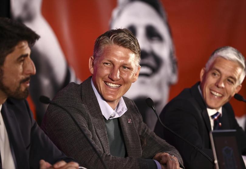 Ve Schweinsteiger imzayı attı: Mücadele etmeye hazırım
