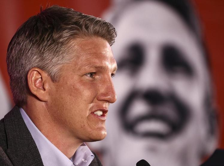Ve Schweinsteiger imzayı attı: Mücadele etmeye hazırım