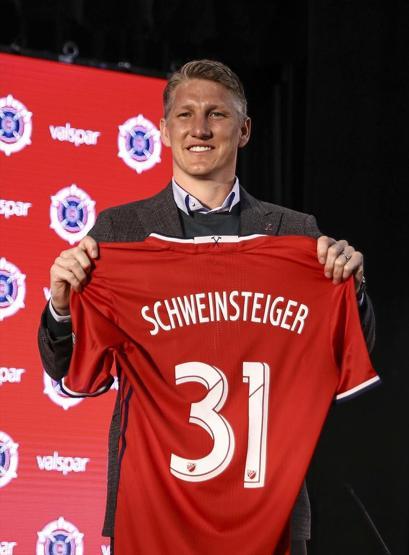 Ve Schweinsteiger imzayı attı: Mücadele etmeye hazırım