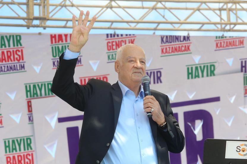 HDPli Dengir Mir Mehmet Fırat, Rabia işareti yaptı