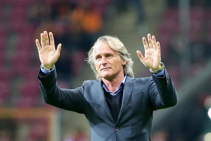 Jan Olde Riekerinkin kirasını Wesley Sneijder ödedi
