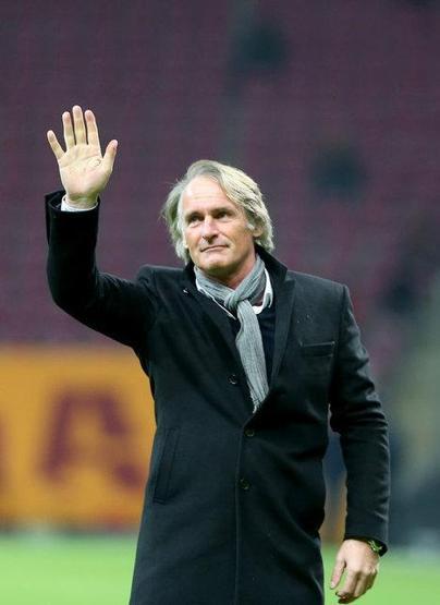 Jan Olde Riekerinkin kirasını Wesley Sneijder ödedi