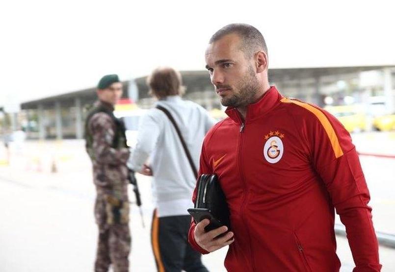 Jan Olde Riekerinkin kirasını Wesley Sneijder ödedi