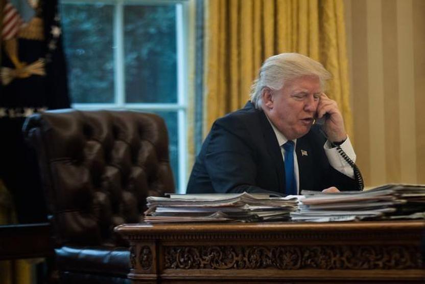 Trump, Obamaya küfreden devlet başkanını Beyaz Saraya davet etti