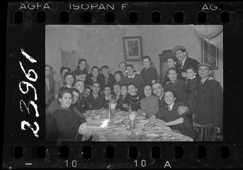 Nazi yıkımını gösteren kareler toprak altından çıktı