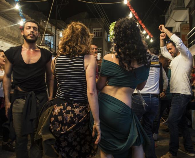 Fotoğraflarla Tenekeli mahallede Hıdrellez