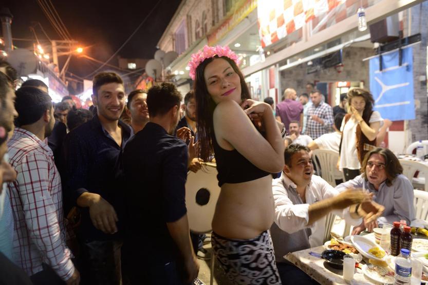 Fotoğraflarla Tenekeli mahallede Hıdrellez