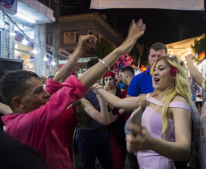 Fotoğraflarla Tenekeli mahallede Hıdrellez