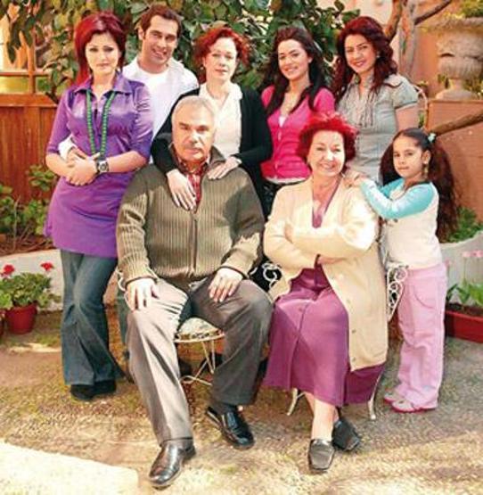 Yaprak Dökümünün Ayşesi büyüdü