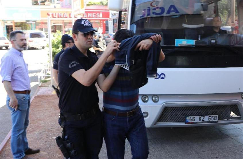Son dakika... Kahramanmaraşta operasyon: Yarbay ve yüzbaşı da şüpheliler arasında