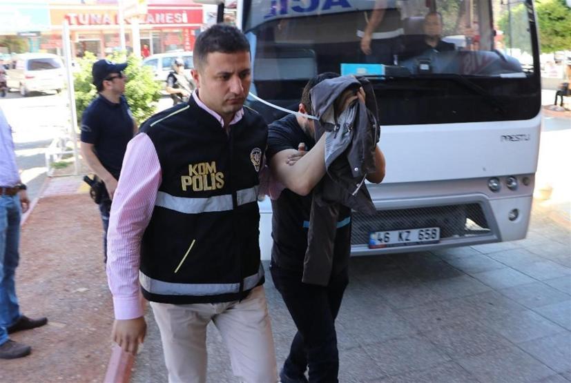 Son dakika... Kahramanmaraşta operasyon: Yarbay ve yüzbaşı da şüpheliler arasında
