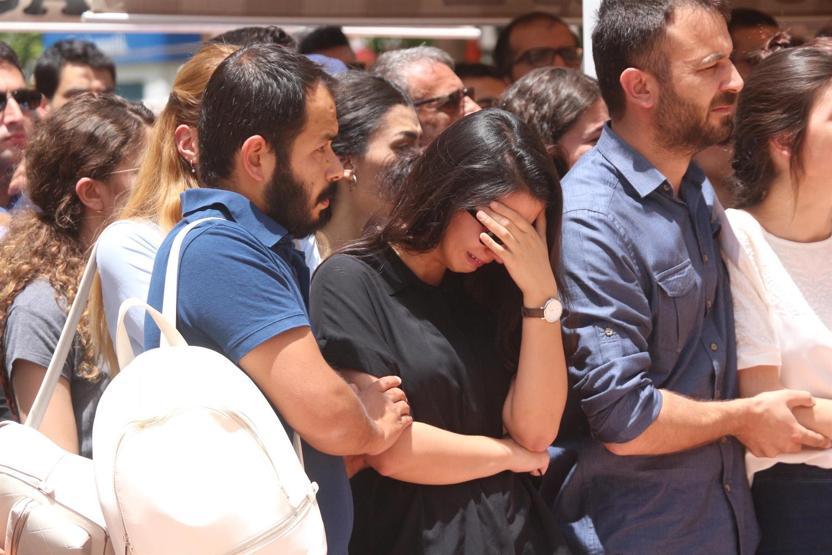 PKKlı teröristlerin öldürdüğü Şenay öğretmen Batmandan böyle uğurlandı