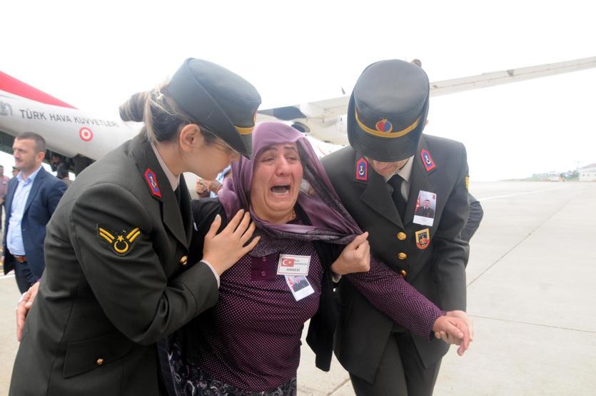 Batmanda şehit olan uzman çavuş Rizede toprağa verildi