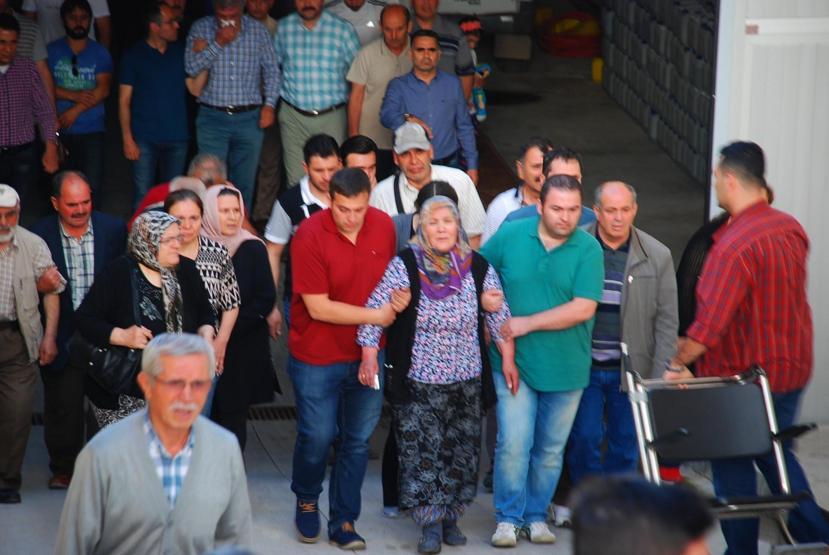 PKKlı teröristlerin öldürdüğü Şenay öğretmen Batmandan böyle uğurlandı