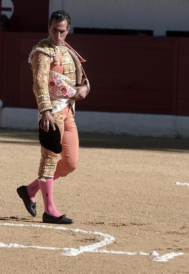 Ünlü matador boğanın darbeleriyle hayatını kaybetti