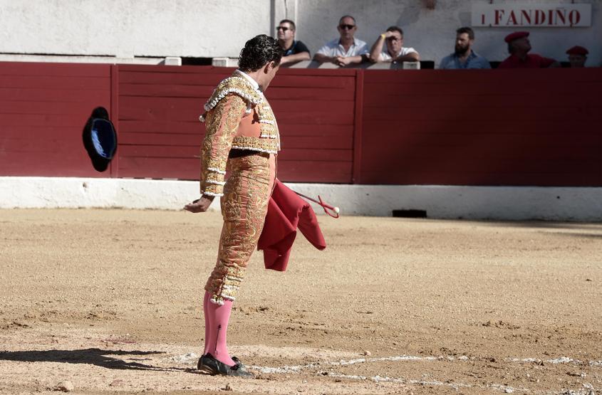 Ünlü matador boğanın darbeleriyle hayatını kaybetti