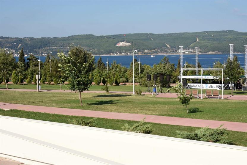 Yılmaz Büyükerşen tasarladığı Adalet Heykelini anlattı