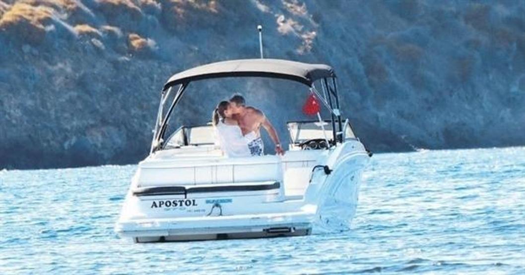 Eşim benim yanımda Murat Başoğluna amca diyordu