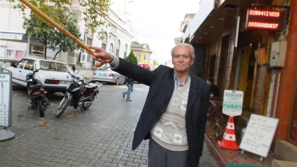 Hem evlenmek hem de milletvekili olmak istiyor